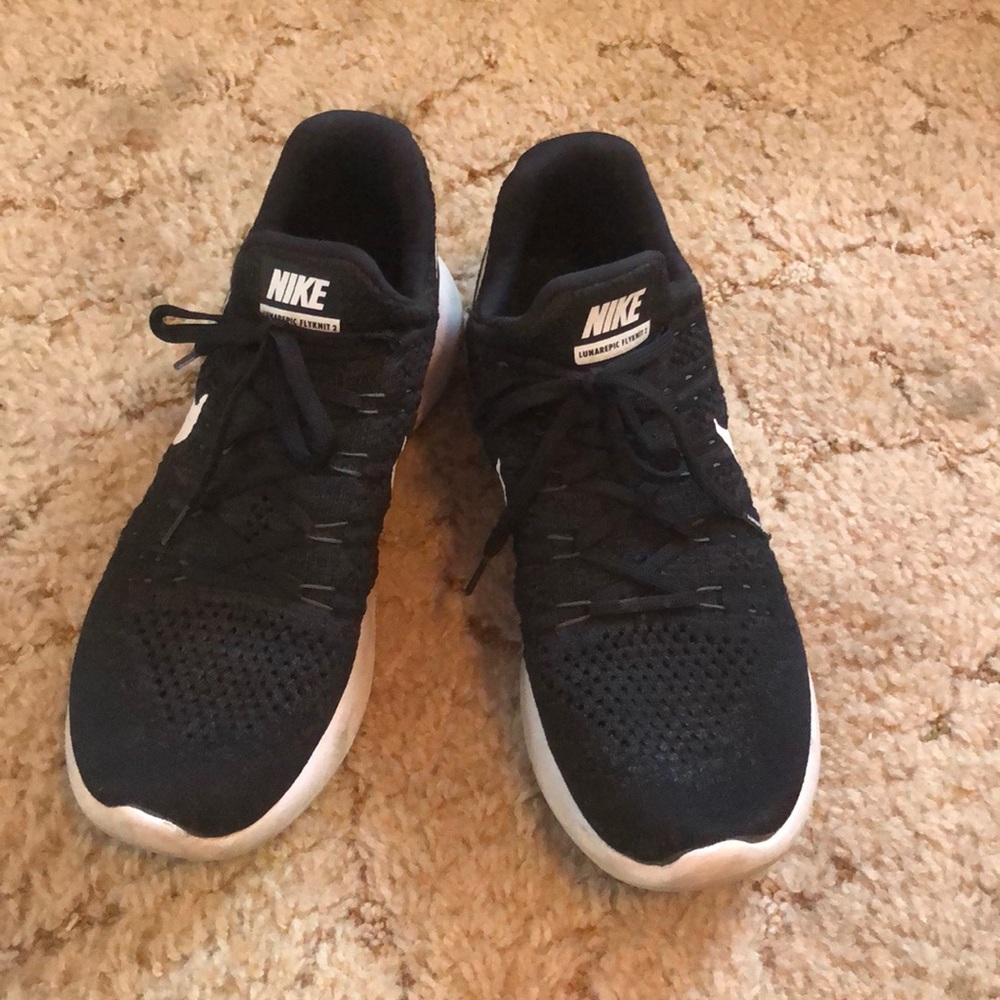 Lightly worn Nike Flyknit 2